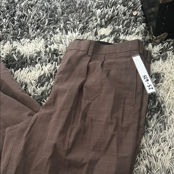 L.L. Bean Brown Dress Pants with High-Waisted Pleats - Picture 4 of 6
